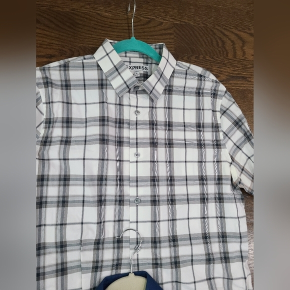 Express Lot Of 2 Men's Blue and Plaid Shirts Sz.L 16-16,5 - Picture 2 of 8